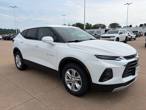 Used 2021 Chevrolet Blazer LT FWD image 1