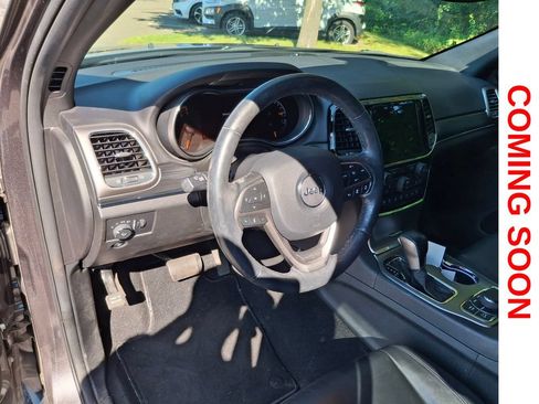 Used 2020 Jeep Grand Cherokee Limited AWD/4WD image 12