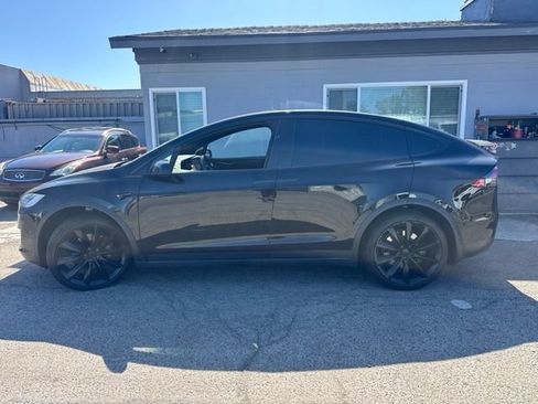 Used 2020 Tesla Model X Long Range AWD/4WD image 8