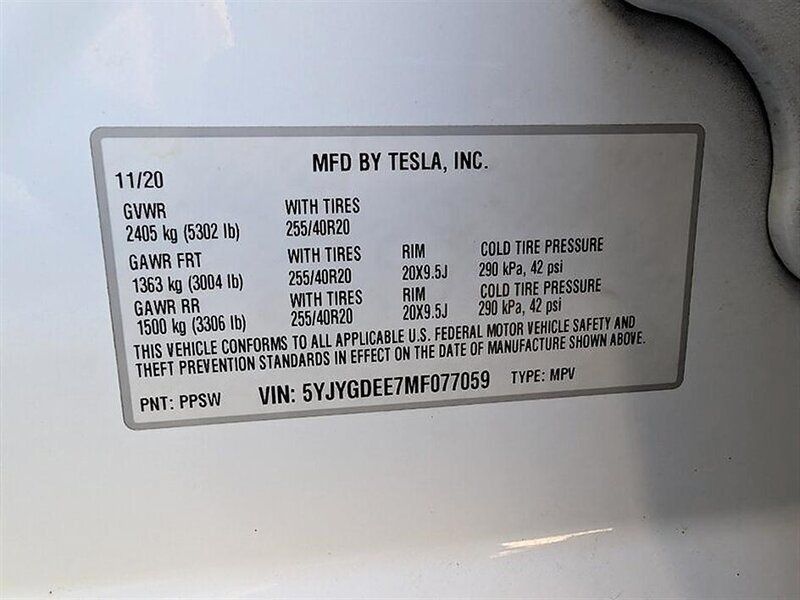 Used 2021 Tesla Model Y Long Range AWD/4WD image 32