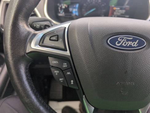 Used 2019 Ford Edge Titanium w/ Cold Weather Package image 22
