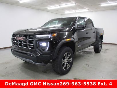 New 2025 GMC Canyon AT4 w/ AT4 Premium Package