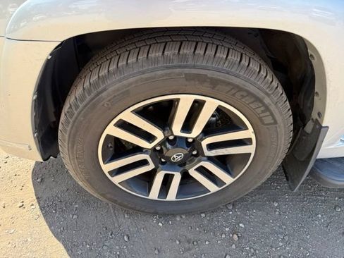Used 2014 Toyota 4Runner Limited AWD/4WD image 11