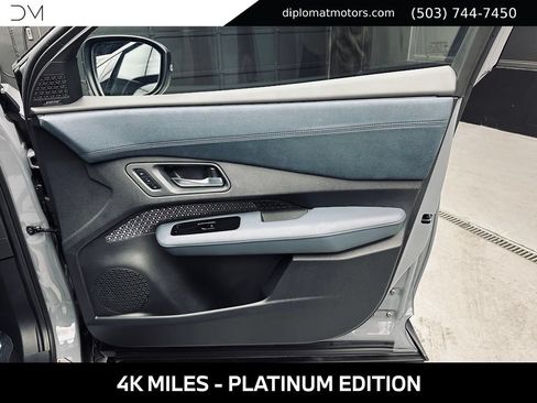 Used 2025 Nissan Ariya Platinum AWD/4WD image 27