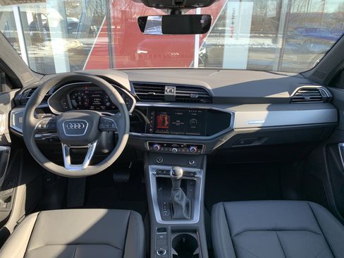 New 2025 Audi Q3 2.0T Premium image 17