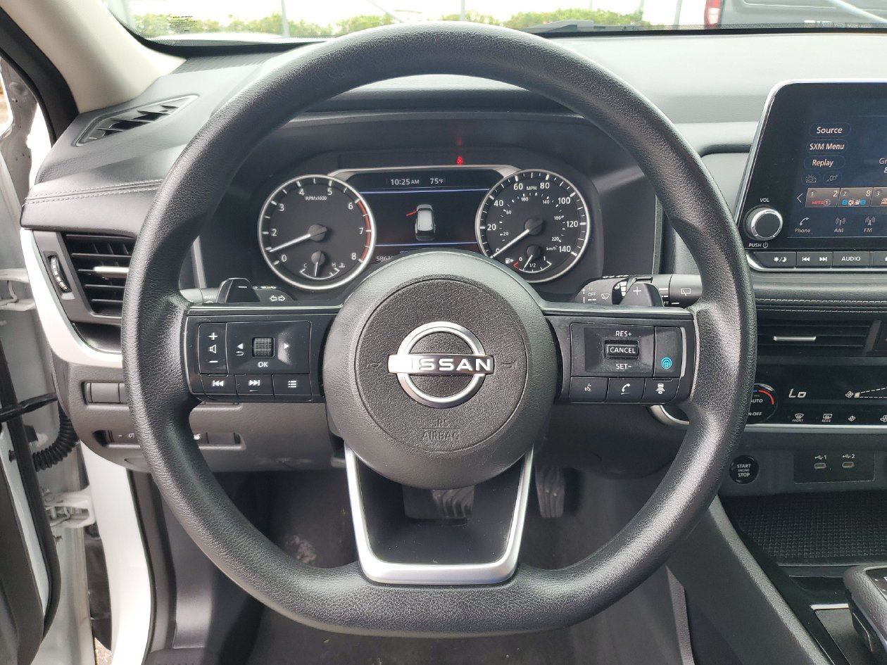 Used 2024 Nissan Rogue SV FWD image 19