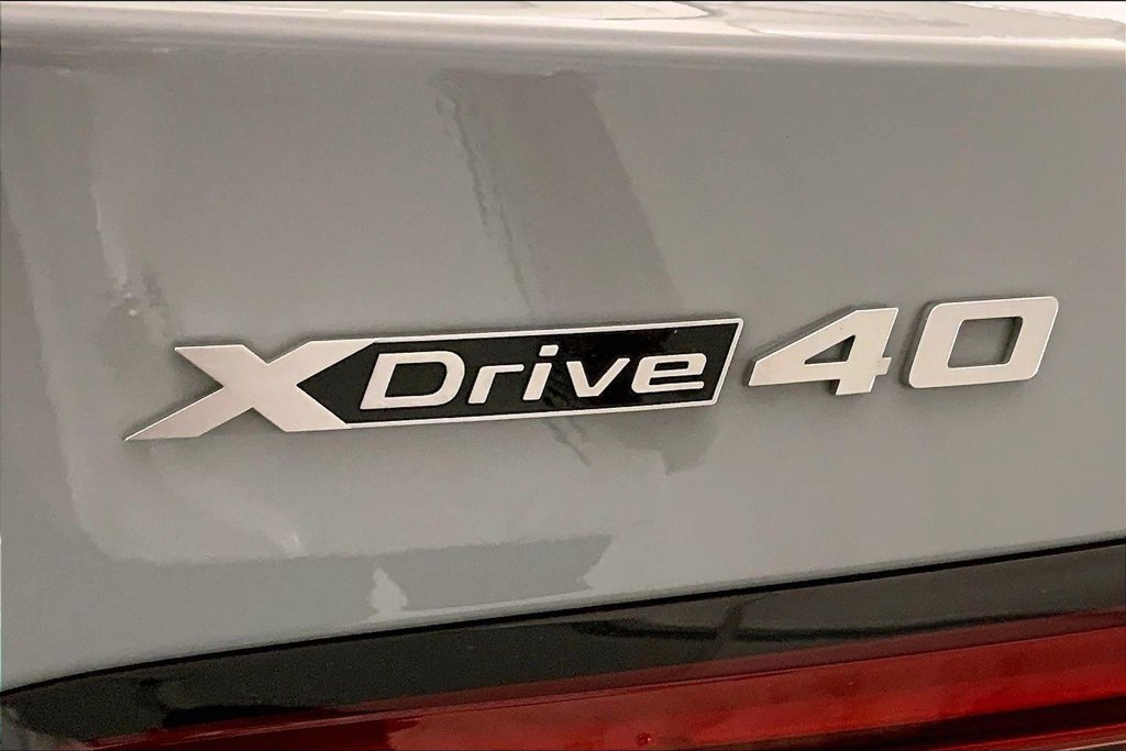 Used 2025 BMW i5 xDrive40 w/ M Sport Package AWD/4WD image 29