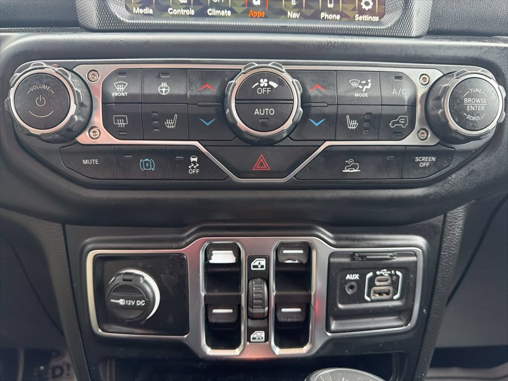 Used 2022 Jeep Wrangler Unlimited Sahara w/ Cold Weather Group AWD/4WD image 23