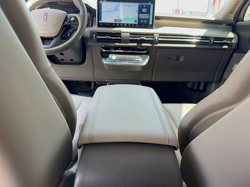 Used 2024 Lincoln Corsair FWD image 30