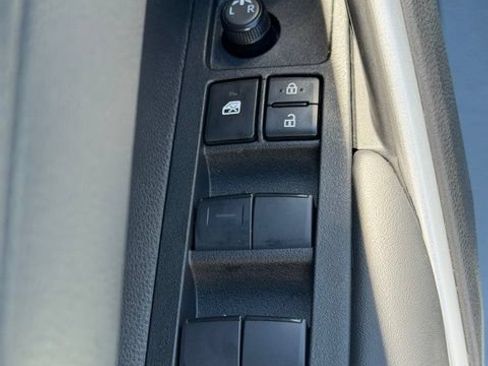 Certified 2026 Toyota Corolla Cross LE AWD/4WD image 23