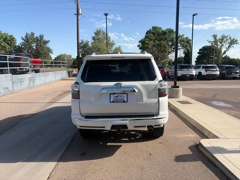 Used 2018 Toyota 4Runner Limited AWD/4WD image 6