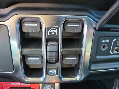 Used 2023 Jeep Gladiator Rubicon w/ LED Lighting Group image 19