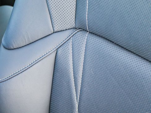 Certified 2025 Lexus ES 300h w/ Accessory Package (Z1) FWD image 28