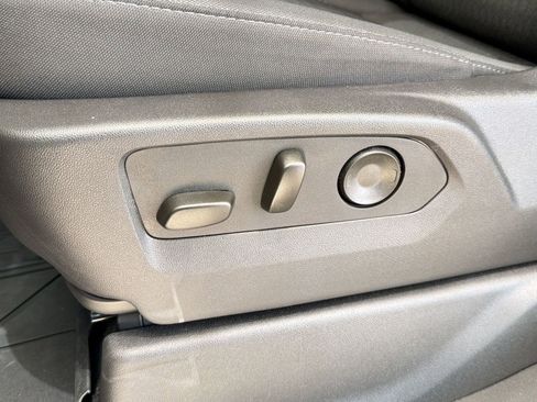 Certified 2026 Chevrolet Silverado 1500 LT w/ Texas Edition Plus image 13