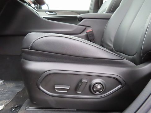 New 2026 Jeep Grand Cherokee Limited image 10