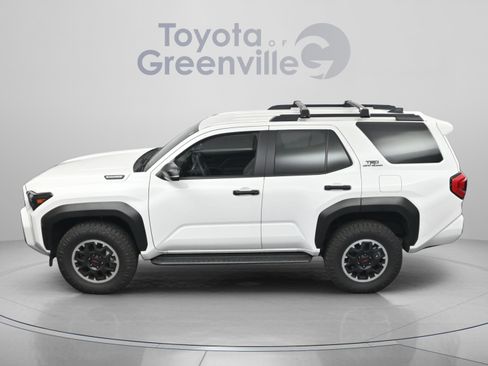 Used 2025 Toyota 4Runner 4WD image 5