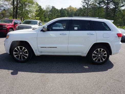 Used 2017 Jeep Grand Cherokee Overland image 19