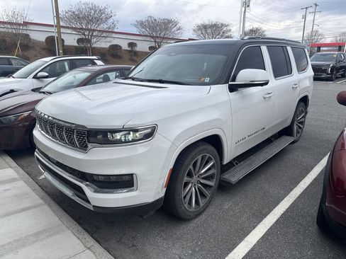 Used 2022 Jeep Grand Wagoneer Series II w/ Convenience Group III image 3