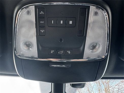 Certified 2020 Jeep Grand Cherokee Limited image 42