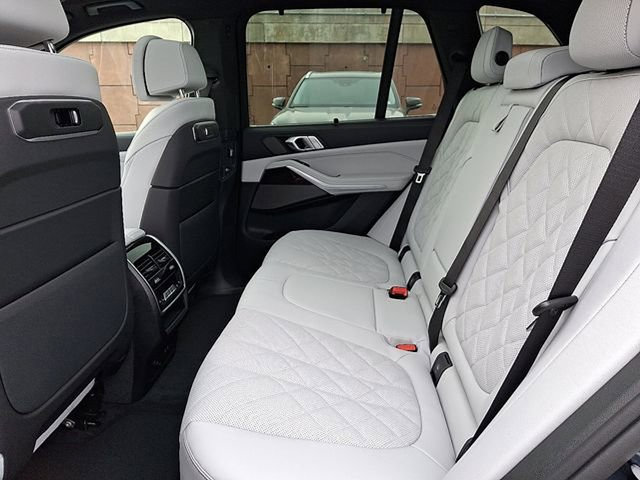 Used 2026 BMW X5 xDrive40i w/ Climate Comfort Package AWD/4WD image 5
