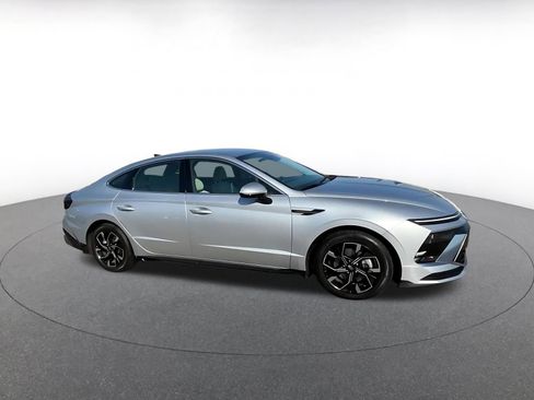Used 2025 Hyundai Sonata SEL image 2