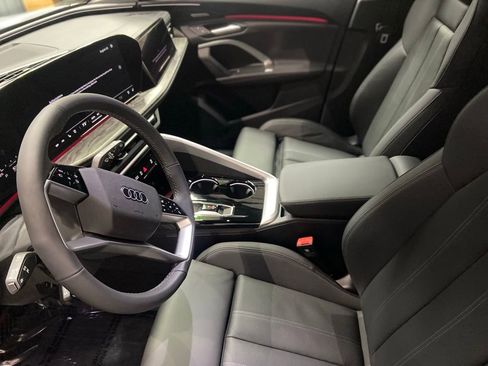 New 2025 Audi Q5 Prestige image 4