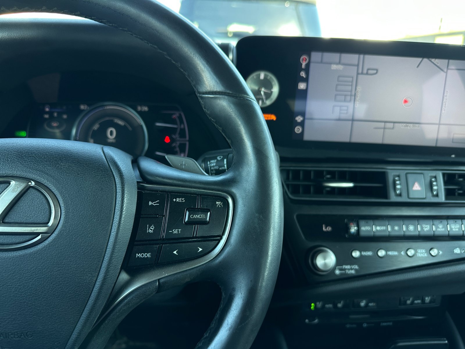 Used 2022 Lexus ES 300h w/ Premium Package FWD image 19