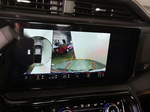 Used 2025 GMC Sierra 2500 AT4 w/ AT4 Premium Plus Package image 23