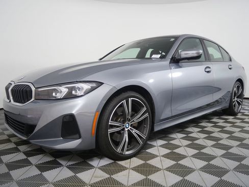 Used 2023 BMW 330i Sedan w/ Convenience Package RWD image 7