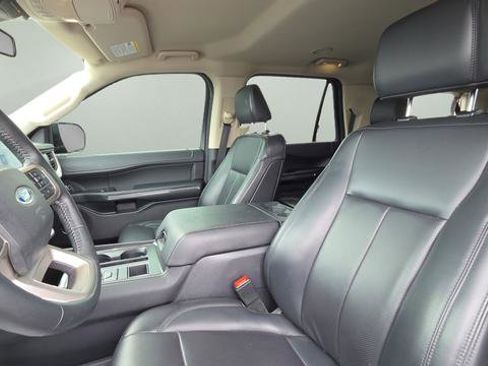 Used 2022 Ford Expedition Max XLT image 26