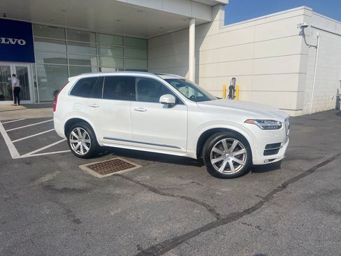 Used 2017 Volvo XC90 T6 Inscription w/ Vision Package AWD/4WD image 2