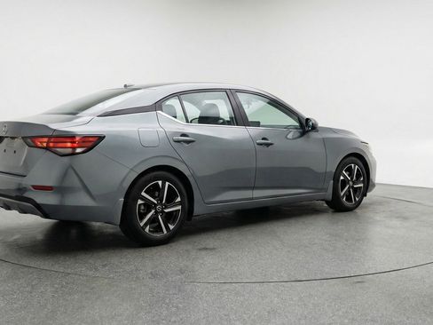 Used 2025 Nissan Sentra SV FWD image 9
