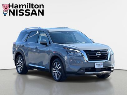 Used 2022 Nissan Pathfinder Platinum w/ Cargo Package