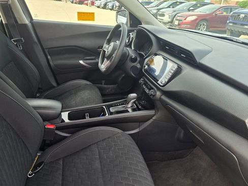 Used 2021 Nissan Kicks SV FWD image 10
