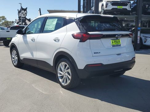 New 2027 Chevrolet Bolt LT image 5