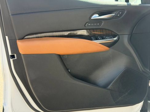 Used 2021 Cadillac XT4 Sport w/ Sun And Sound Package AWD/4WD image 22