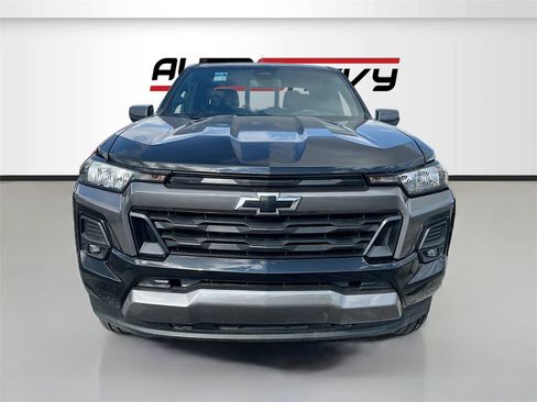 Used 2023 Chevrolet Colorado LT w/ LT Convenience Package II image 2