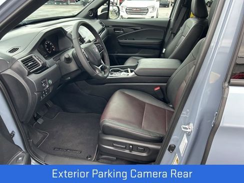 Used 2025 Honda Ridgeline Black Edition image 10
