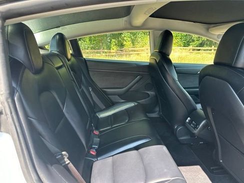 Used 2021 Tesla Model 3 Standard Range Plus RWD image 18