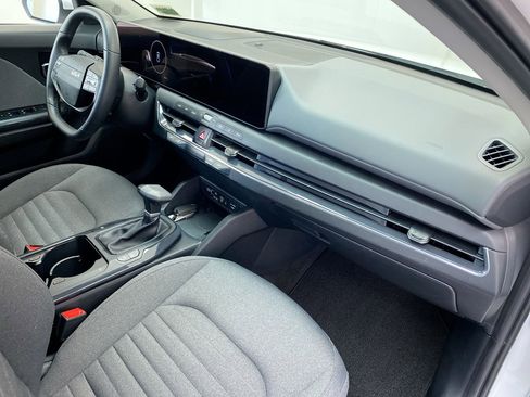 Certified 2025 Kia K4 EX image 29