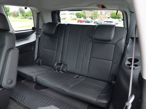 Used 2018 Chevrolet Tahoe Premier AWD/4WD image 18