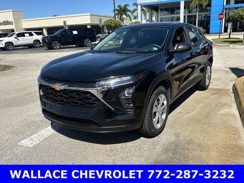 Certified 2024 Chevrolet Trax LS w/ Driver Confidence Package image 2
