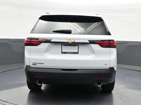 Used 2024 Chevrolet Traverse LT FWD image 4