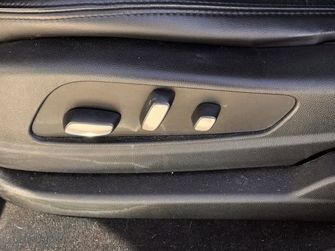 Used 2019 Cadillac XT5 Luxury image 26