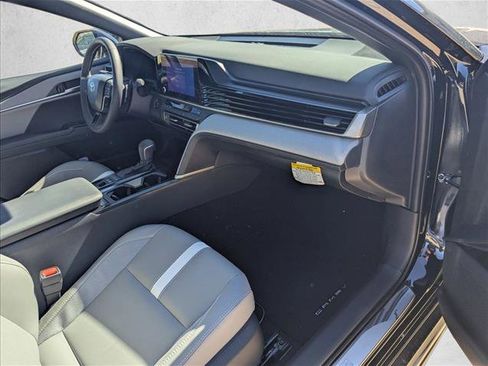 Used 2026 Toyota Camry SE w/ Convenience Package image 18