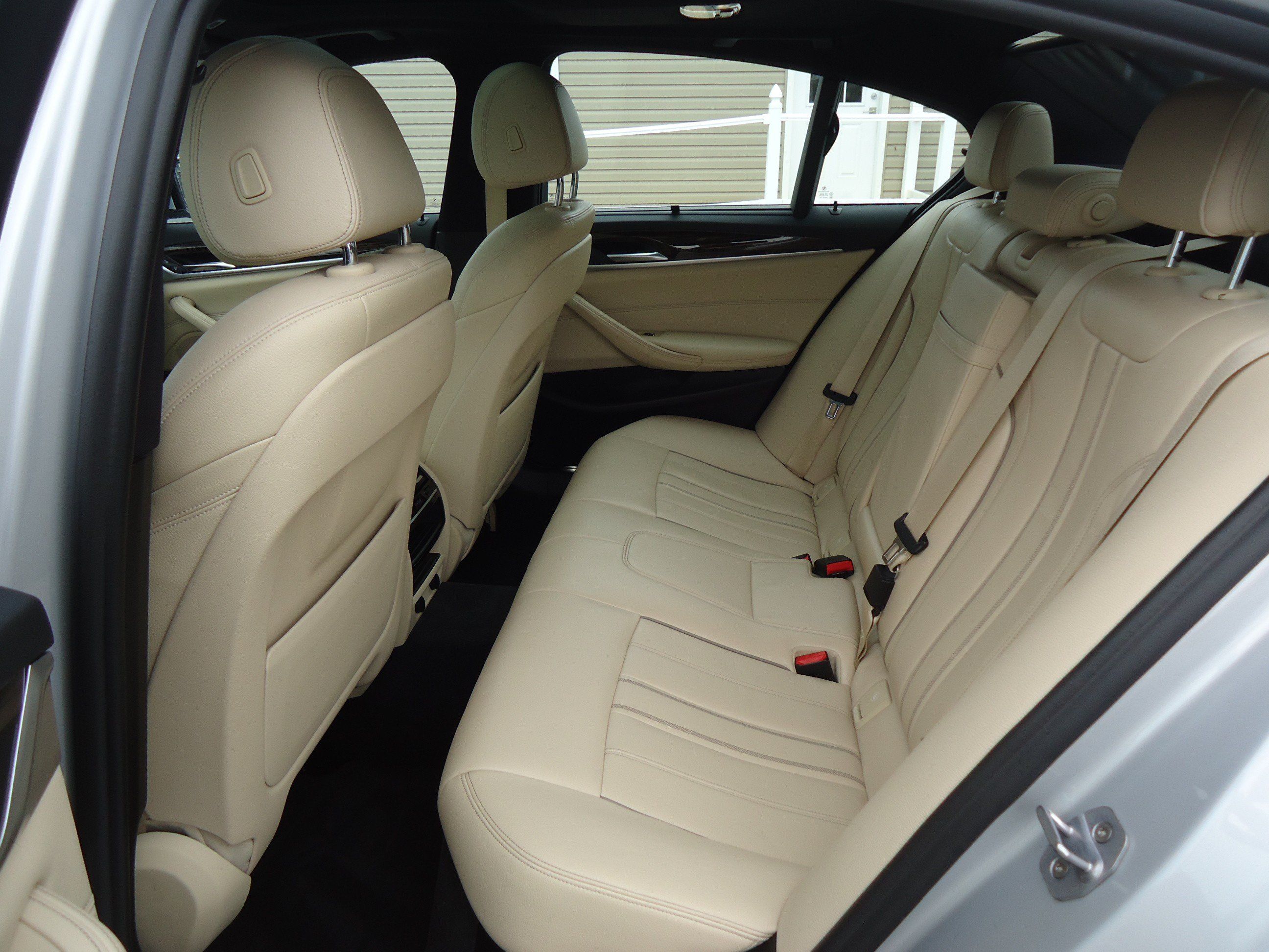 Used 2019 BMW 540i RWD image 30