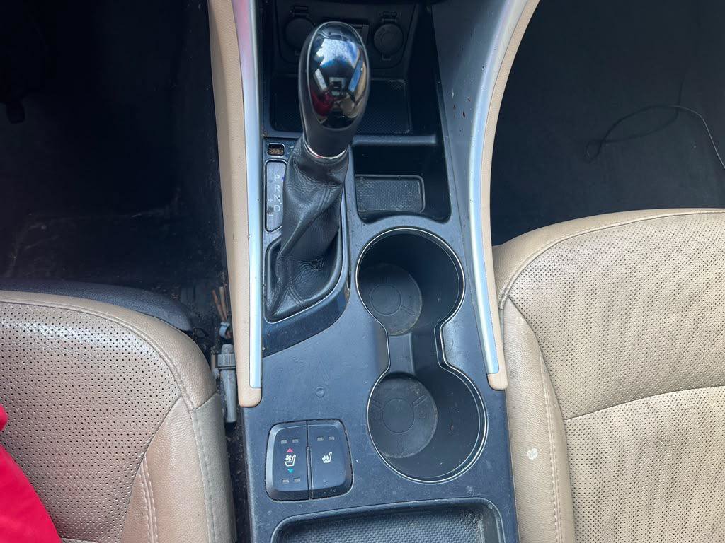 Used 2014 Hyundai Sonata Limited w/ Technology Package 05 FWD image 32