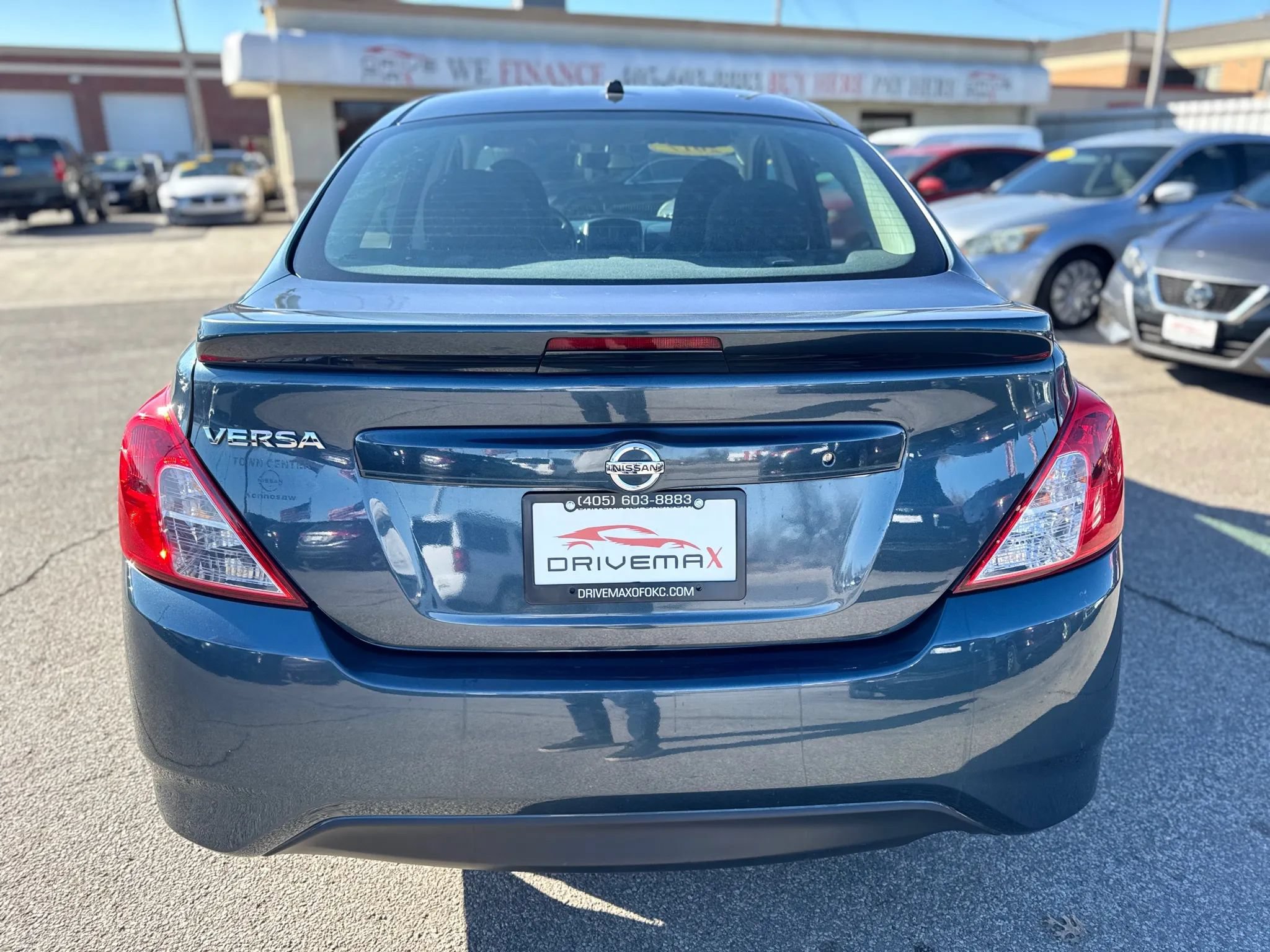 Used 2017 Nissan Versa S Plus FWD image 4