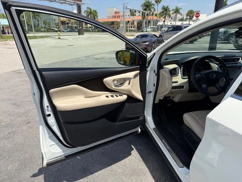 Used 2021 Nissan Murano Platinum w/ Cargo Package AWD/4WD image 10
