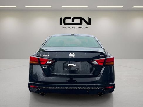 Used 2020 Nissan Altima 2.5 SR FWD image 2